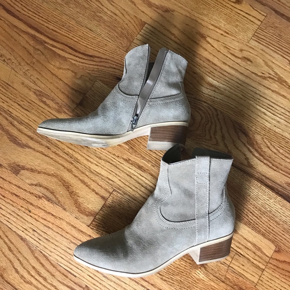 Dolce Vita Light Tan Suede Ankle Boots - Picture 1 of 9